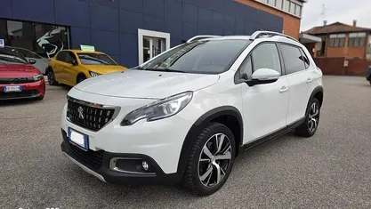 Usata Peugeot 2008 Allure 102 CV (75 kW) 2019 SUV