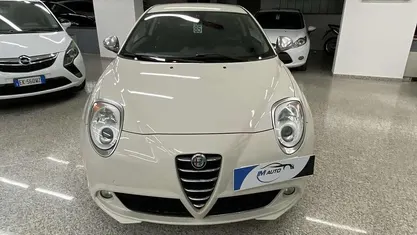 Bianco Usata 2010 Alfa Romeo MiTo Distinctive Due volumi | 4500 € (Buon prezzo)