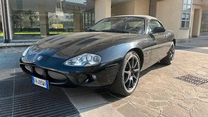 Usata Jaguar XKR Supercharged 363 CV (266 kW) 2000 Cabrio