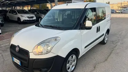 Usata Fiat Doblò Dynamic 105 CV (77 kW) 2010 Bianco Monovolume