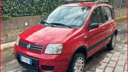 Usata Fiat Panda 4x4 Climbing 60 CV (44 kW) 2005 Rosso Utilitaria