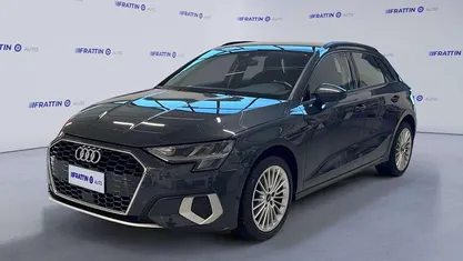 Usata Audi A3 Sportback Advanced 111 CV (81 kW) 2024 Grigio scuro Utilitaria