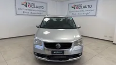 Grigio Usata 2010 VW Touran Trendline Monovolume | 6900 € (Buon prezzo)