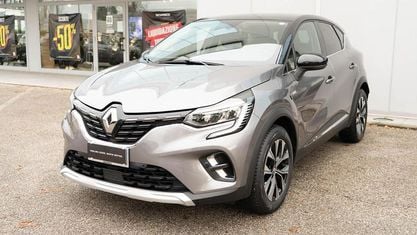 Usata Renault Captur Techno 91 CV (66 kW) 2024 Grigio SUV