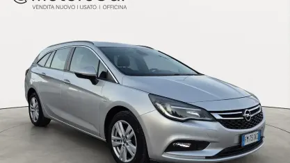 Usata Opel Astra Business 110 CV (80 kW) 2017 Grigio Berlina