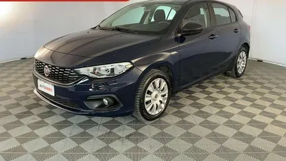 Usata Fiat Tipo Easy 95 CV (69 kW) 2017 Blu Berlina