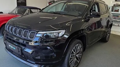 Usata Jeep Compass Summit 131 CV (96 kW) 2024 SUV