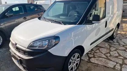 Usata Fiat Doblò Business 95 CV (69 kW) 2021 Bianco Monovolume