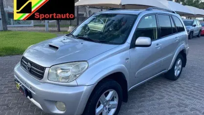 Usata Toyota RAV4 116 CV (85 kW) 2005 Grigio SUV