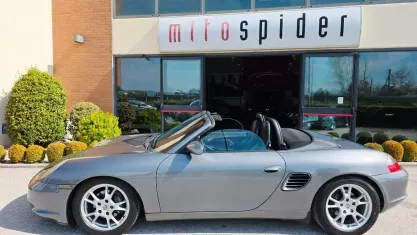 Usata Porsche Boxster 228 CV (167 kW) 2003 Grigio Cabrio