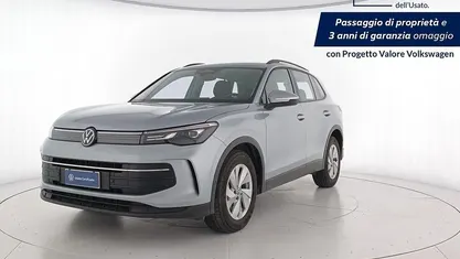 Usata VW Tiguan Life 150 CV (110 kW) 2024 Dolomite silver metallizzato SUV