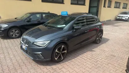 Usata Seat Ibiza FR 90 CV (66 kW) 2022 Grigio scuro Utilitaria