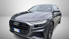 Grigio scuro Usata 2022 Audi Q8 Sport SUV | 62.990 € (Buon prezzo)