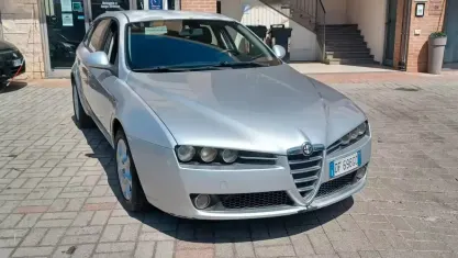 Usata Alfa Romeo 159 120 CV (88 kW) 2007 Argento Station wagon