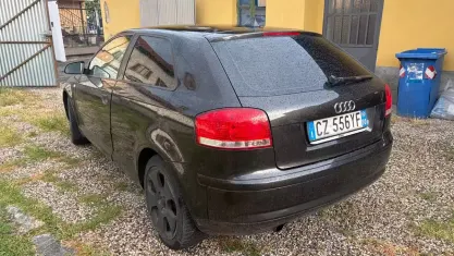 Usata Audi A3 Ambition 102 CV (75 kW) 2006 Viola Utilitaria