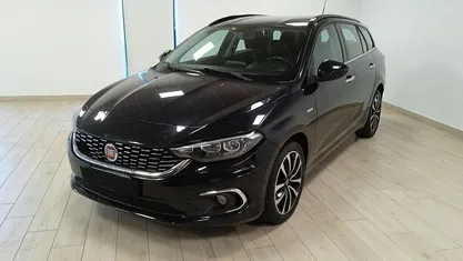 Usata Fiat Tipo Lounge 120 CV (88 kW) 2017 Nero Station wagon
