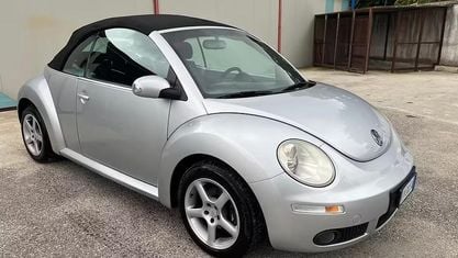 Usata VW New Beetle 105 CV (77 kW) 2006 Grigio Utilitaria