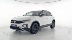 Pure white nero Usata 2024 VW T-Roc Sport SUV | 29.400 € (Buon prezzo)