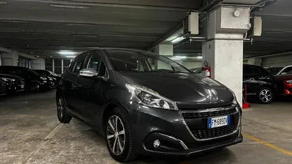 Usata Peugeot 208 Allure 82 CV (60 kW) 2017 Grigio Utilitaria