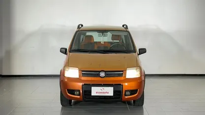 Arancione Usata 2009 Fiat Panda Dynamic Tre volumi | 2900 € (Buon prezzo)
