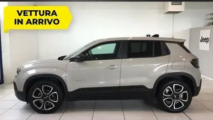 Usata Jeep Avenger EV Summit 114 kW (156 CV) 2025 Grigio SUV