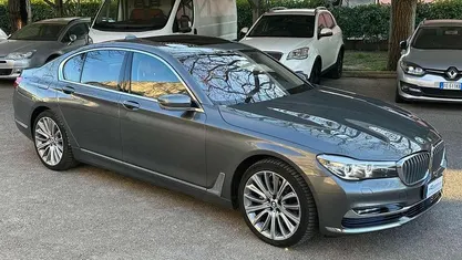 Grigio Usata 2016 BMW 740 Luxury Line Tre volumi | 36.500 € (Buon prezzo)