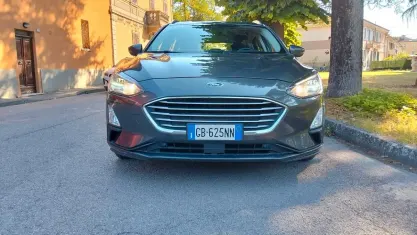 Usata Ford Focus 125 CV (91 kW) 2020 Marrone Station wagon