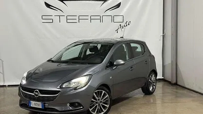 Grigio Usata 2017 Opel Corsa Tre volumi | 6600 € (Buon prezzo)