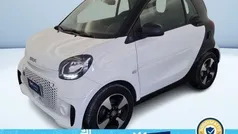 Bianco pastello Usata 2021 Smart ForTwo Electric Drive Passion Tre volumi | 14.600 € (Buon prezzo)
