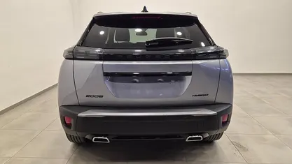 Usata Peugeot 2008 Allure 145 CV (106 kW) 2025 Grigio SUV