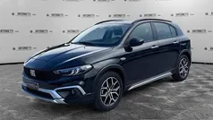 Blu oceano Usata 2024 Fiat Tipo Cross Tre volumi | 21.500 € (Buon prezzo)