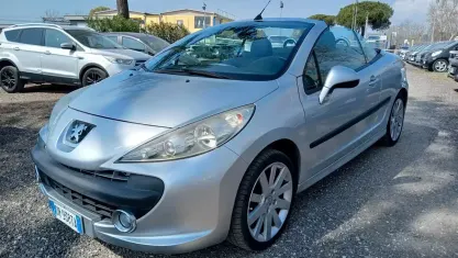 Usata Peugeot 207 CC 120 CV (88 kW) 2008 Grigio Cabrio