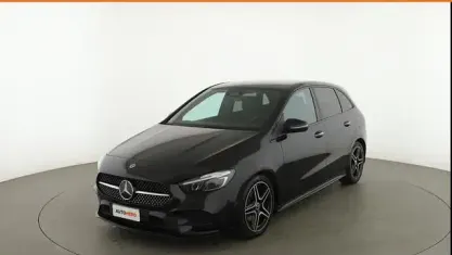 Usata Mercedes B180 AMG Line Premium 116 CV (85 kW) 2023 Nero Utilitaria