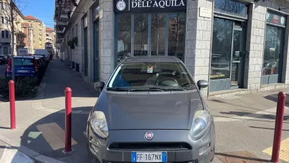 Usata Fiat Punto Lounge 95 CV (69 kW) 2016 Grigio Utilitaria