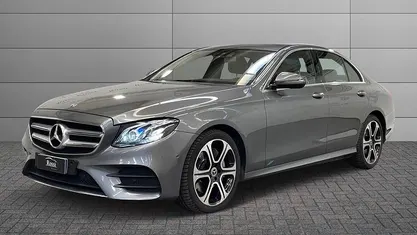 Usata Mercedes E220 Premium 194 CV (142 kW) 2019 Grigio medio metallizzato Berlina