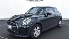Nero Usata 2023 Mini Cooper Essential Due volumi | 21.300 € (Ottimo prezzo)