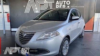 Gebraucht Lancia Ypsilon Gold 69 PS (50 kW) 2012 Grau Kleinwagen