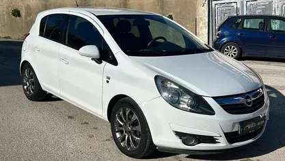 Usata Opel Corsa Edition 75 CV (55 kW) 2011 Utilitaria