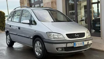 Grigio Usata 2001 Opel Zafira Comfort Monovolume | 1500 € (Ottimo prezzo)