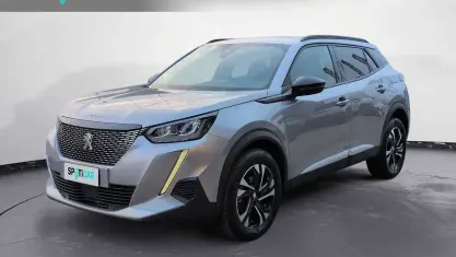 Usata Peugeot 2008 Allure 101 CV (74 kW) 2022 Grigio SUV