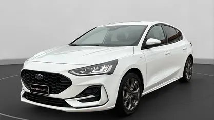Bianco Usata 2023 Ford Focus ST-Line Tre volumi | 20.000 € (Buon prezzo)