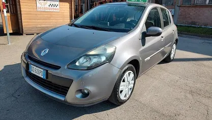 Usata Renault Clio II 75 CV (55 kW) 2009 Berlina