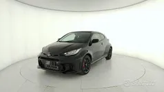 Nero Nuova 2024 Toyota Yaris Tre volumi | 50.900 € (Ottimo prezzo)
