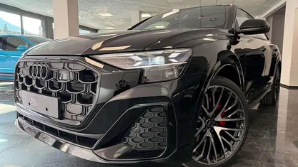 Nero Nuova 2025 Audi Q8 S-Line SUV | 93.900 € (Cara)
