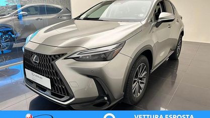 Usata Lexus NX450h+ 309 CV (227 kW) 2022 Sonic titanium SUV
