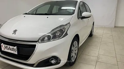 Usata Peugeot 208 102 CV (75 kW) 2019 Bianco Utilitaria