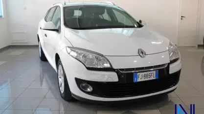 Usata Renault Mégane GrandTour 110 CV (80 kW) 2012 Bianco Station wagon