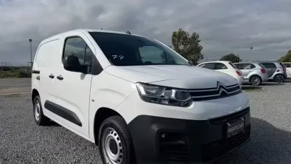 Usata Citroën Berlingo 102 CV (75 kW) 2021 Bianco Monovolume