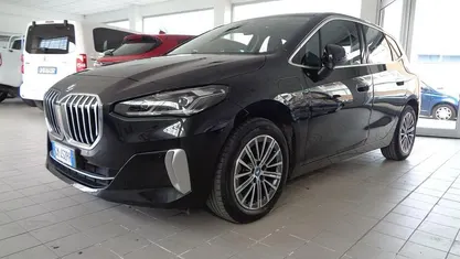 Usata BMW 225 Active Tourer Luxury Line 136 CV (100 kW) 2023 Nero Monovolume