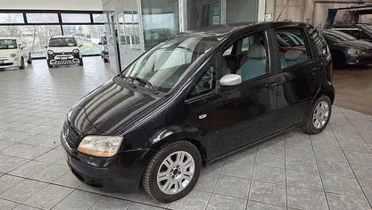 Usata Fiat Idea Emotion 69 CV (50 kW) 2005 Grigio Monovolume